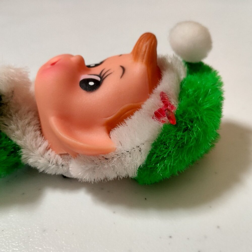 Vintage Handmade Pixie Elf Fridge Magnet Rubber Face Green Decor Kitschy - Picture 9 of 14